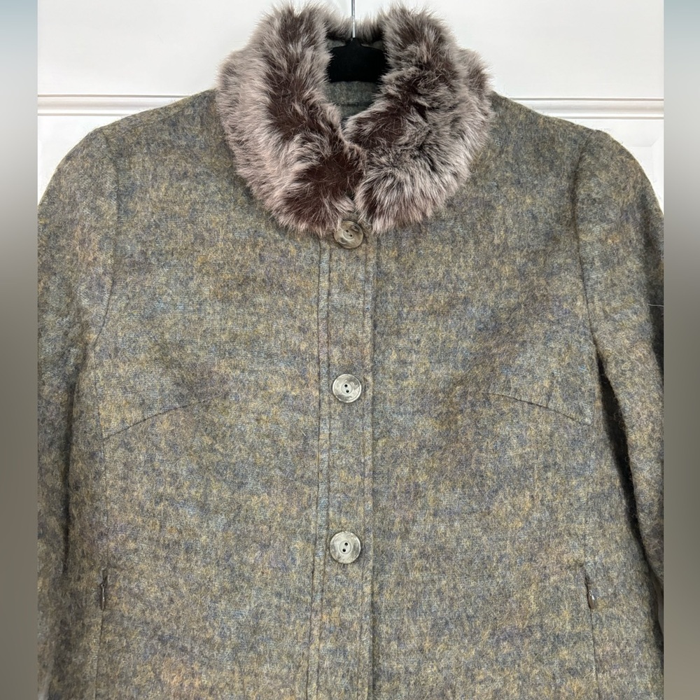 Green jacket - Picture 7 of 16
